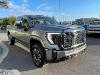 2024 GMC 3500 Denali Ultimate